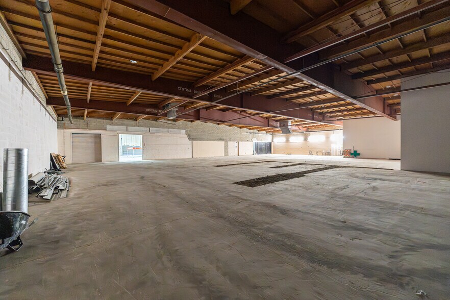 More Photos Of 1090 S Arrowhead Ave, San Bernardino Freestanding For Sale
