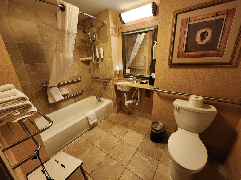 More Photos Of 102 McCormick Pky, Canon City Hotel For Sale