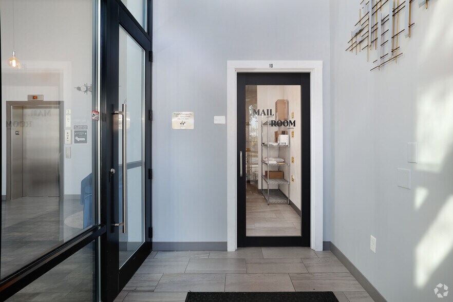 More Photos Of 231 Washington St, Salem Coworking Space