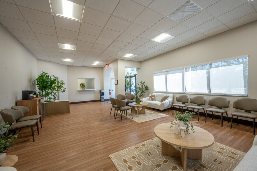 More Photos Of 3795 Boynton Beach Blvd, Boynton Beach Medical For Lease
