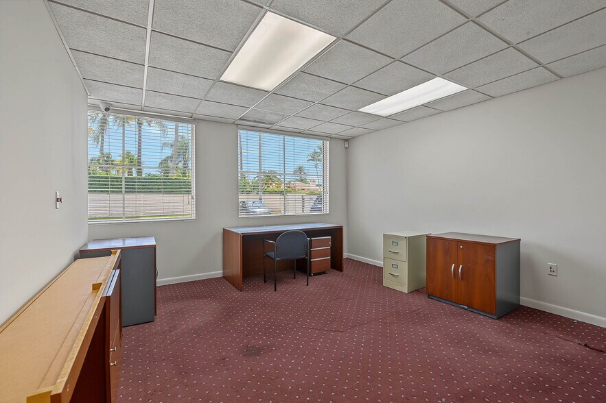 More Photos Of 7765 SW 87th Ave, Miami Medical For Sale