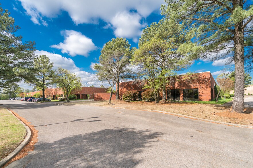 More Photos Of 2170 Business Center Dr, Memphis Unknown For Sale