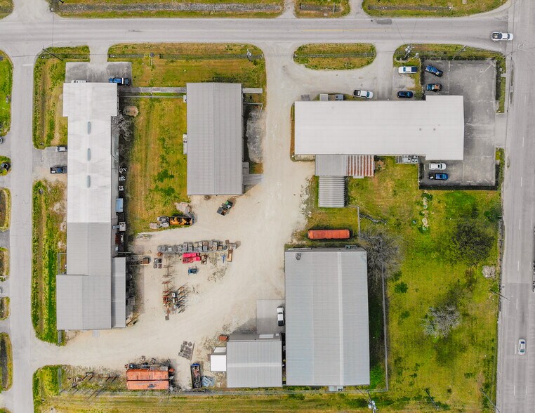 More Photos Of 650 Aldine Bender Rd, Houston Warehouse For Sale