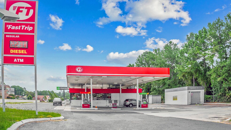 More Photos Of 6295 Yadkin Rd, Fayetteville Convenience Store For Sale