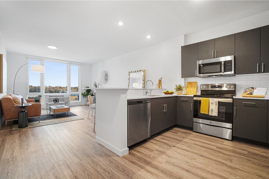 More Photos Of 150 Main St, Hackensack Apartments For Lease