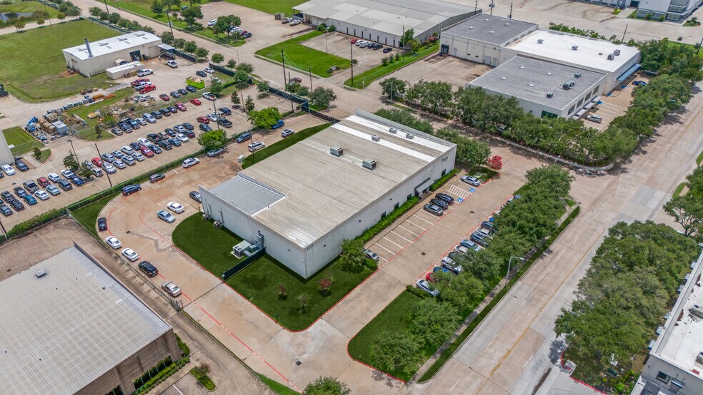 More Photos Of 4323 Greenbriar Dr, Stafford Showroom For Sale