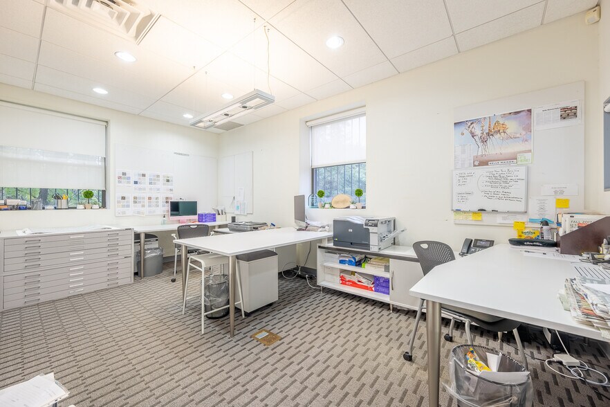 More Photos Of 8950 127th St, Richmond Hill Warehouse For Sale