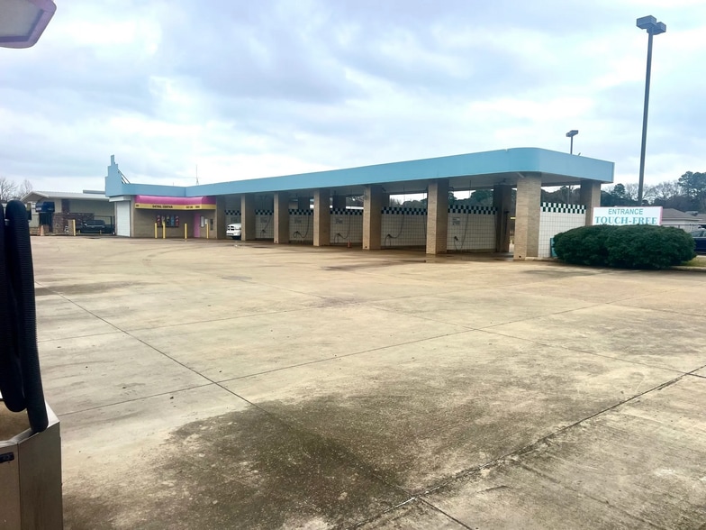 Primary Photo Of 879 Bert Kouns Industrial Loop, Shreveport Carwash For Sale
