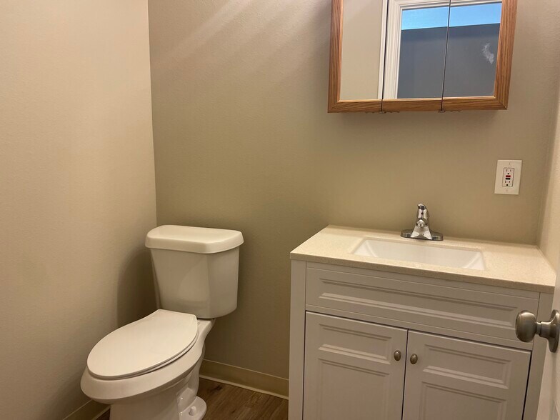 More Photos Of 1120 County Road 129, Alvin Warehouse For Sale