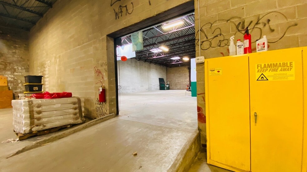 More Photos Of 33 Baron Blvd, Staten Island Warehouse For Lease