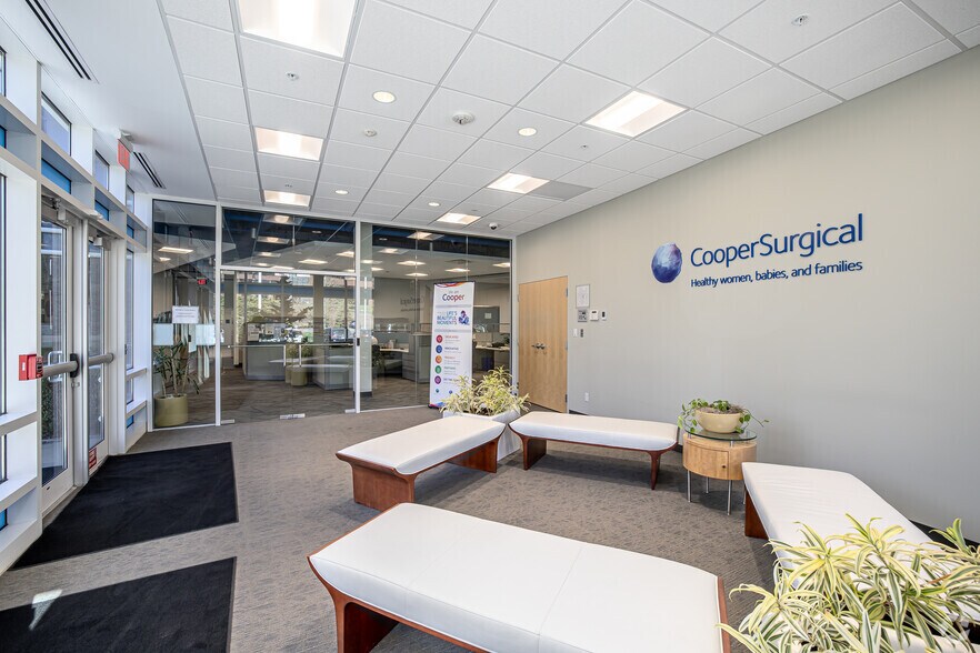 More Photos Of 50 Corporate Dr, Trumbull Distribution For Lease