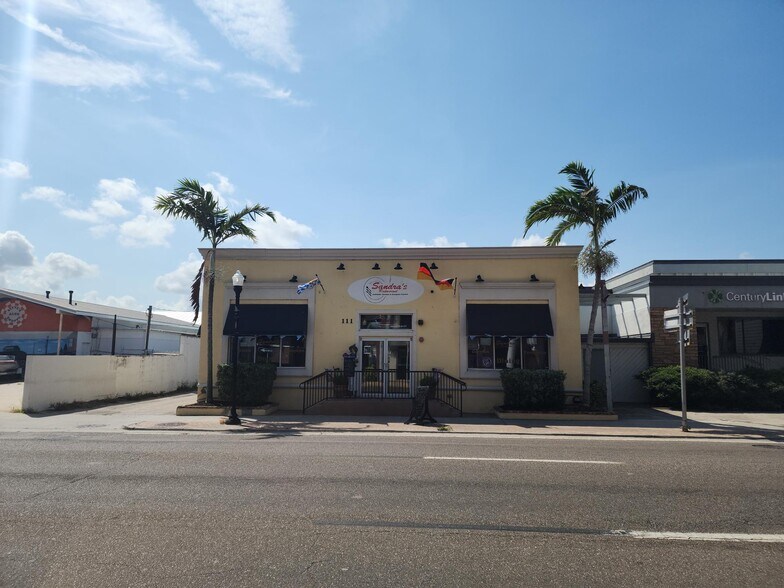 More Photos Of 111 W Olympia Ave, Punta Gorda Restaurant For Sale