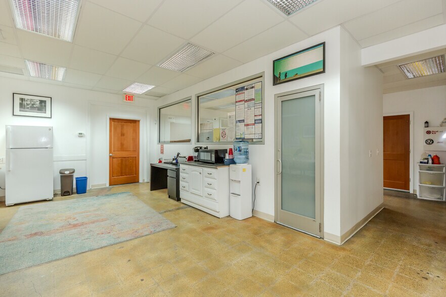 More Photos Of 145 Carolina Ave, Providence Manufacturing For Sale