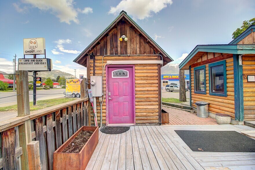 More Photos Of 700 9th St W, Columbia Falls Restaurant For Sale