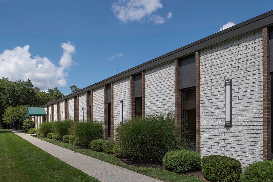 More Photos Of 55 Old Ridgebury Rd, Danbury Research And Development For Lease