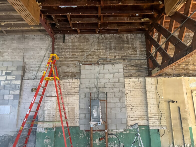 More Photos Of 1121 S Florida Ave, Lakeland Freestanding For Lease