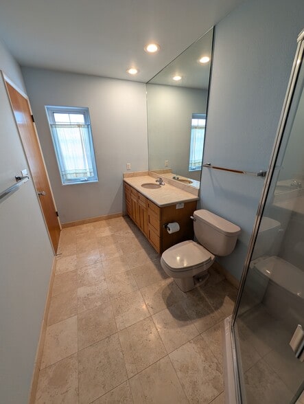 More Photos Of 1631 Liliha St, Honolulu Medical For Sale