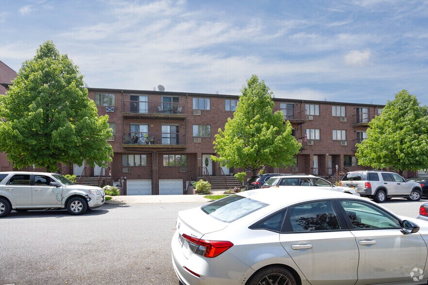 More Photos Of 2214-2226 Kimball St, Brooklyn Apartments For Sale