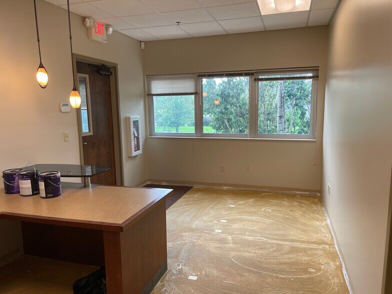 More Photos Of 1335 Corporate Center Curv, Saint Paul Medical For Lease