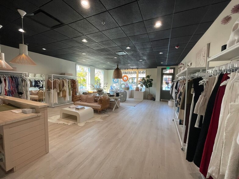 More Photos Of 2003 Cahaba Rd, Mountain Brook Freestanding For Lease