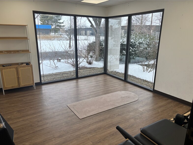 More Photos Of 6145 Scherers Pl, Dublin Light Distribution For Lease