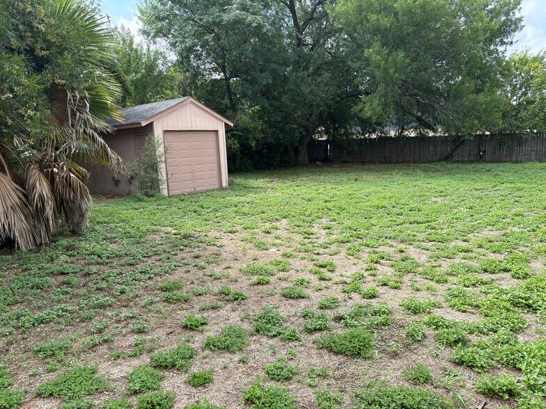More Photos Of 146 Babcock Rd, San Antonio Office For Sale