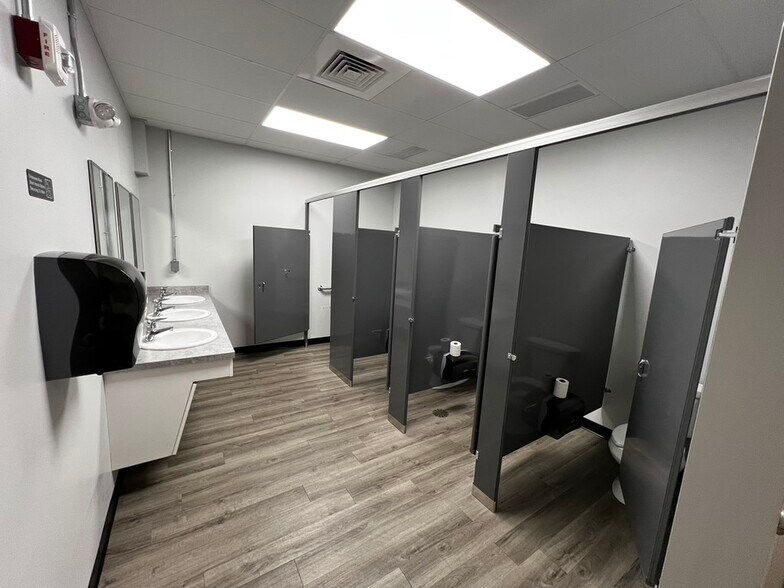 More Photos Of 167-179 W High St, London Freestanding For Lease