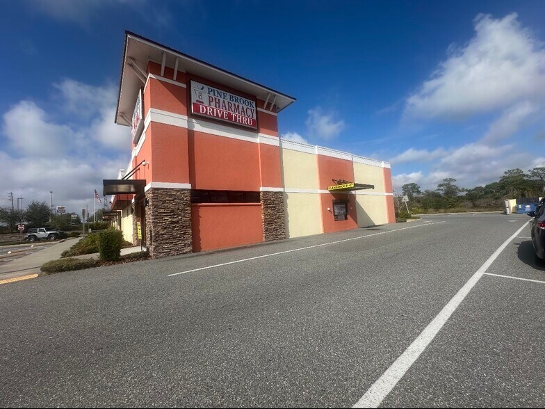 More Photos Of 14111 Cortez Blvd, Brooksville General Retail For Lease