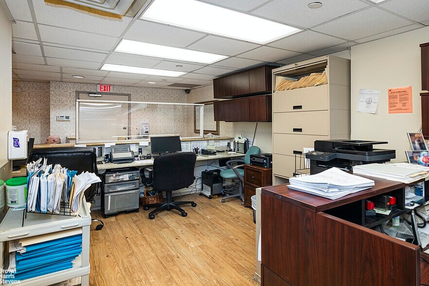 More Photos Of 184-188 E 70th St, New York Apartments For Sale
