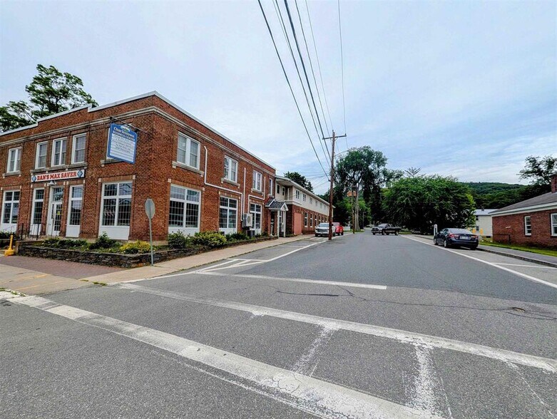 More Photos Of 223 Main St, Charlestown Storefront Retail Office For Lease