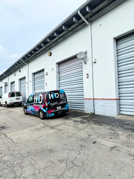 More Photos Of 7311 NW 12th St, Miami Light Distribution For Lease