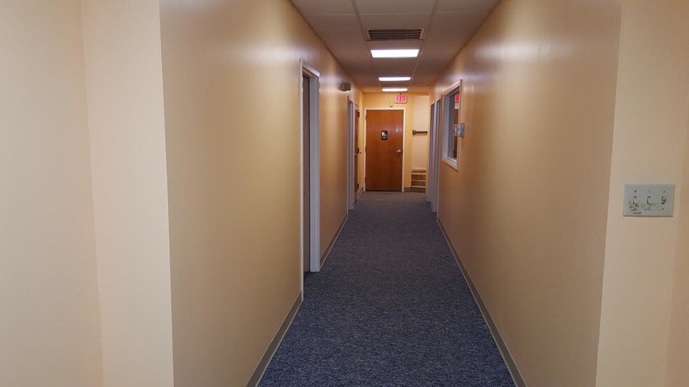More Photos Of 6515 Clinton Hwy, Knoxville Office For Lease