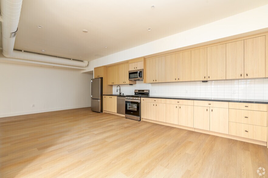 More Photos Of 611 N Virgil Ave, Los Angeles Apartments For Lease