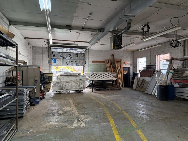 More Photos Of 115-117 Patterson St, Hillsdale Warehouse For Lease