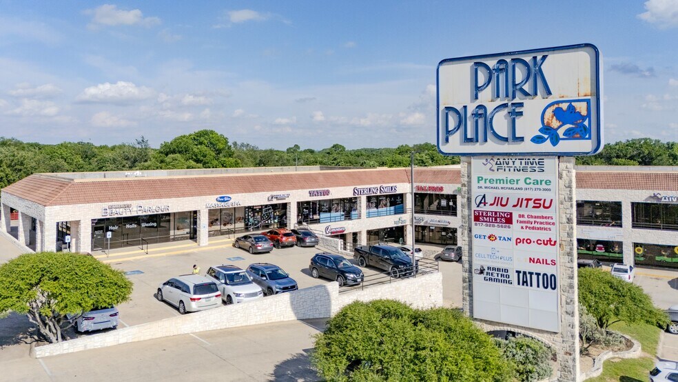 More Photos Of 120-252 Park Pl, Azle Unknown For Lease