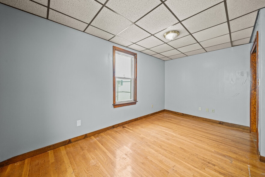 More Photos Of 337 Columbia St, Fall River Apartments For Sale