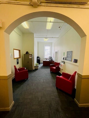 More Photos Of 10 Merchants Row, Middlebury Apartments For Sale