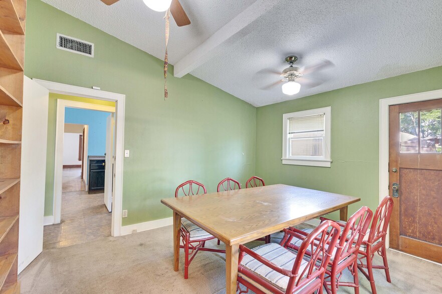 More Photos Of 1006 E Cesar Chavez St, Austin Office Residential For Sale