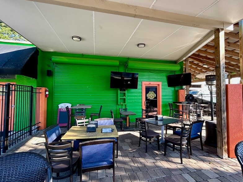 More Photos Of 320 S 8th St, Fernandina Beach Freestanding For Lease