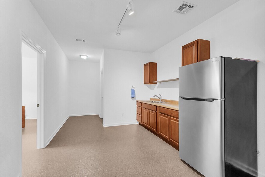 More Photos Of 12585 Rose Rd, Willis Warehouse For Sale