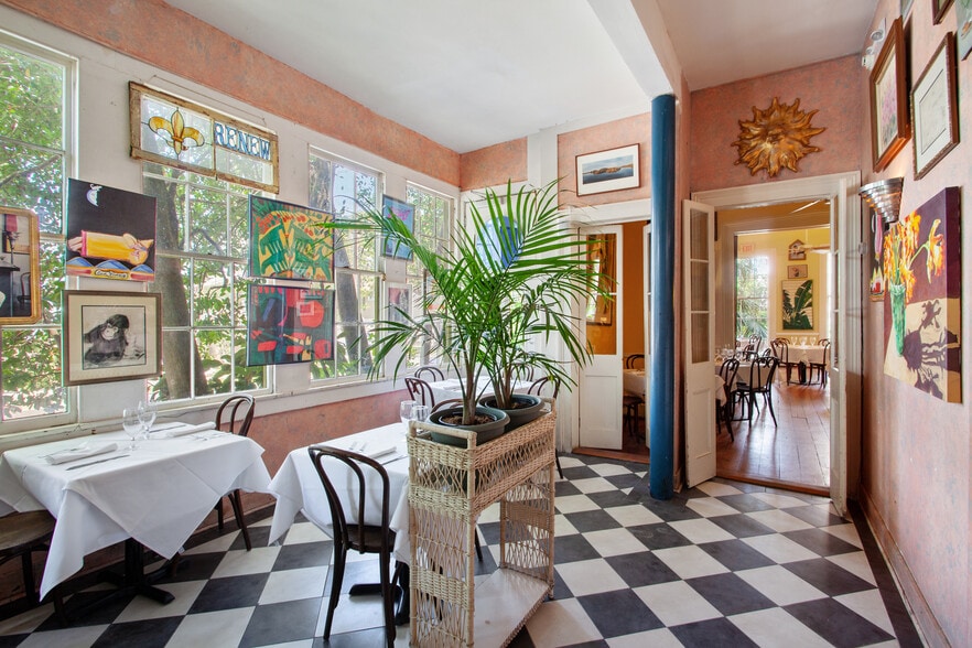 More Photos Of 1413 Upperline St, New Orleans Flex For Sale