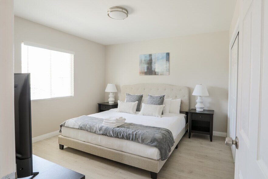 More Photos Of 1227 E Grovecenter St, West Covina Specialty For Sale
