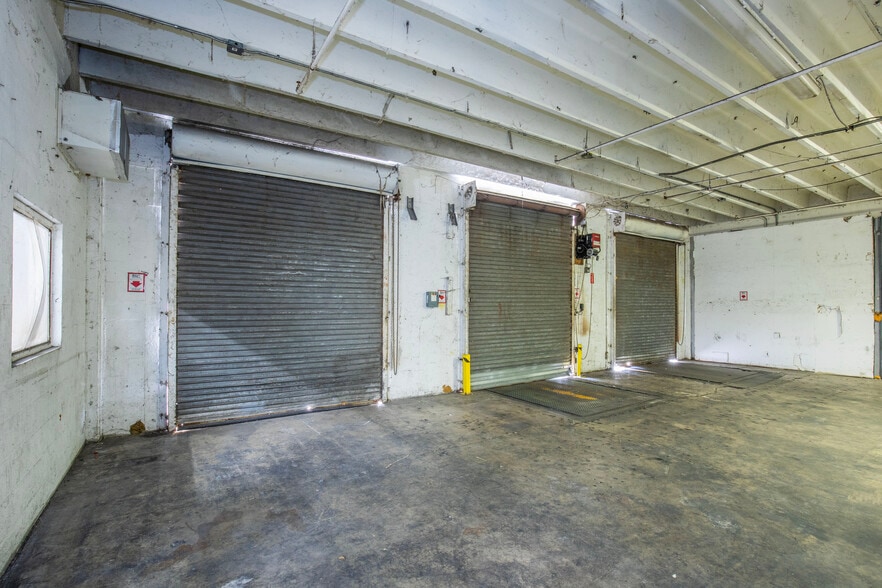 More Photos Of 3301 Electronics Way, West Palm Beach Manufacturing For Lease