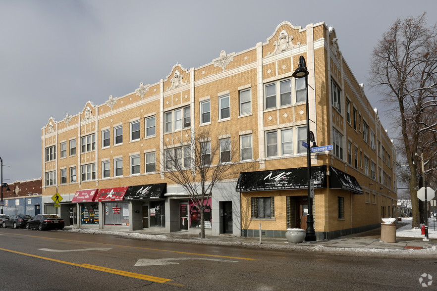 Primary Photo Of 6126-6134 W Roosevelt Rd, Oak Park Apartments For Lease