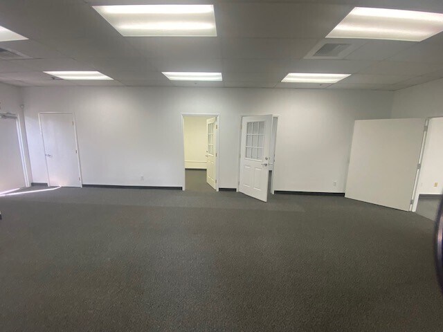More Photos Of 13539 Desmond St, Pacoima Manufacturing For Lease