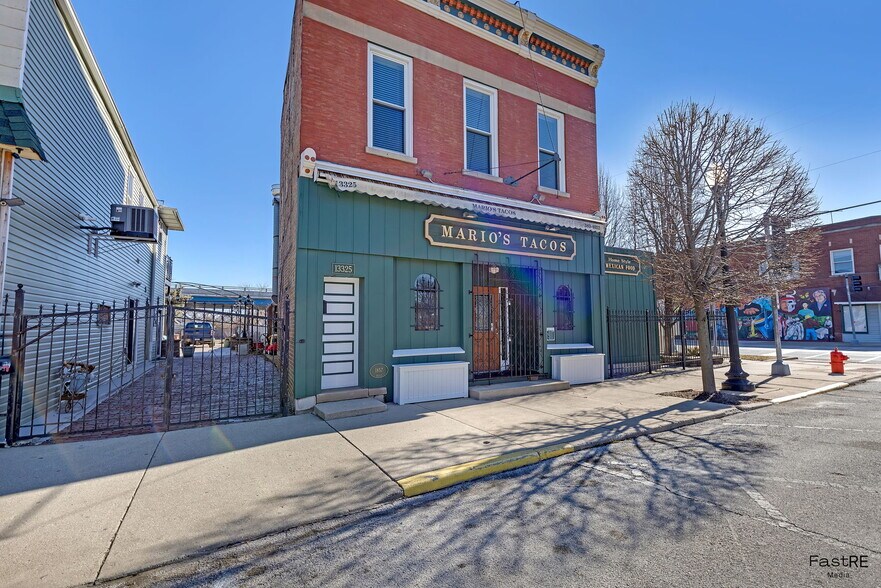 More Photos Of 13325 Olde Western Ave, Blue Island Restaurant For Sale