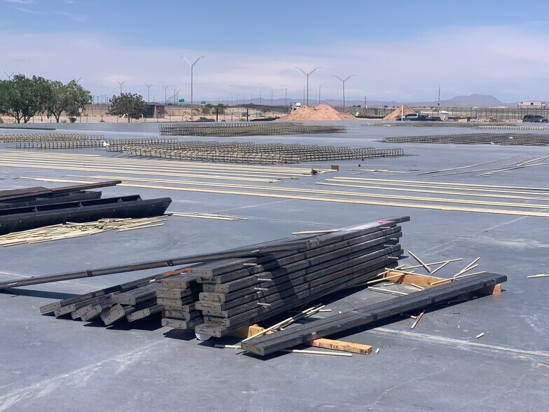 More Photos Of 60 Walter Jones Blvd, El Paso Warehouse For Lease