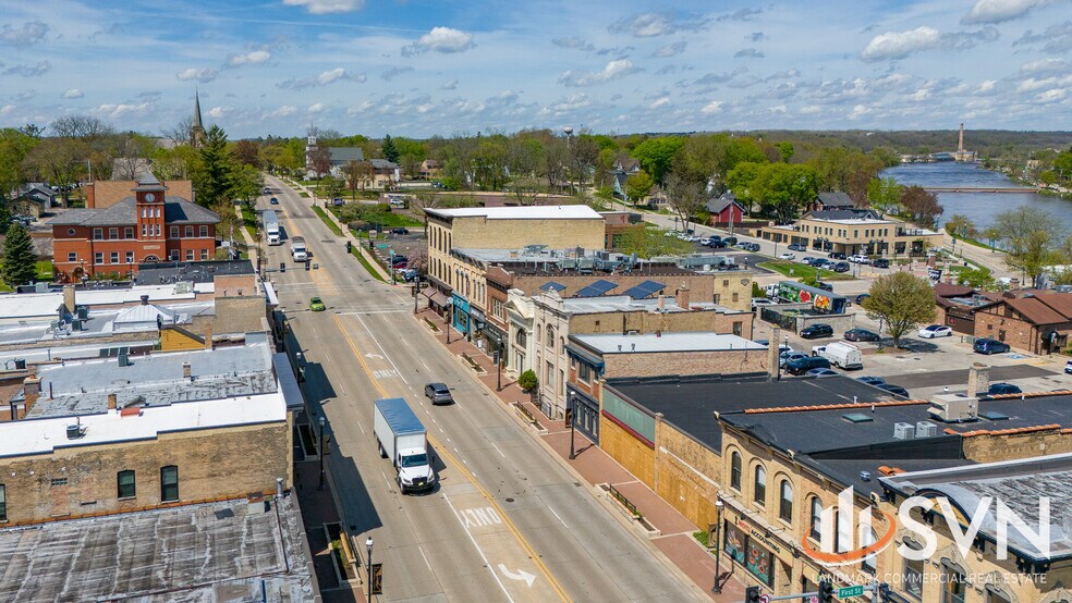More Photos Of 118 W Main St, West Dundee Bank For Sale