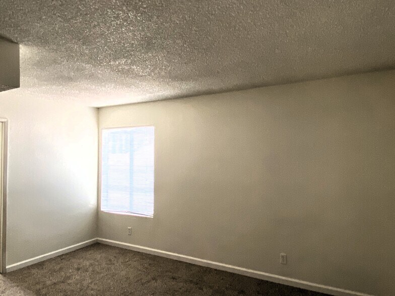More Photos Of 619 E Ridgecrest Blvd, Ridgecrest Apartments For Sale