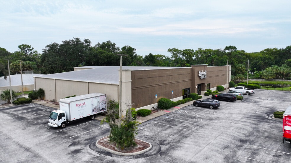 More Photos Of 650 Lake Minnie Dr, Sanford Freestanding For Sale